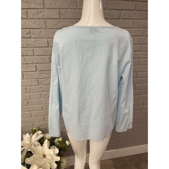 Light Blue Floral with Button Detail Blouse Size L - Picture 4 of 5